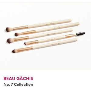Beau Gachis brush set